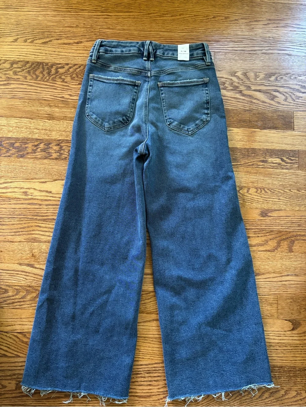 Good American Good Skate Cropped Wide Jeans size 6 NEW WITH TAGS - Picture 3 of 5